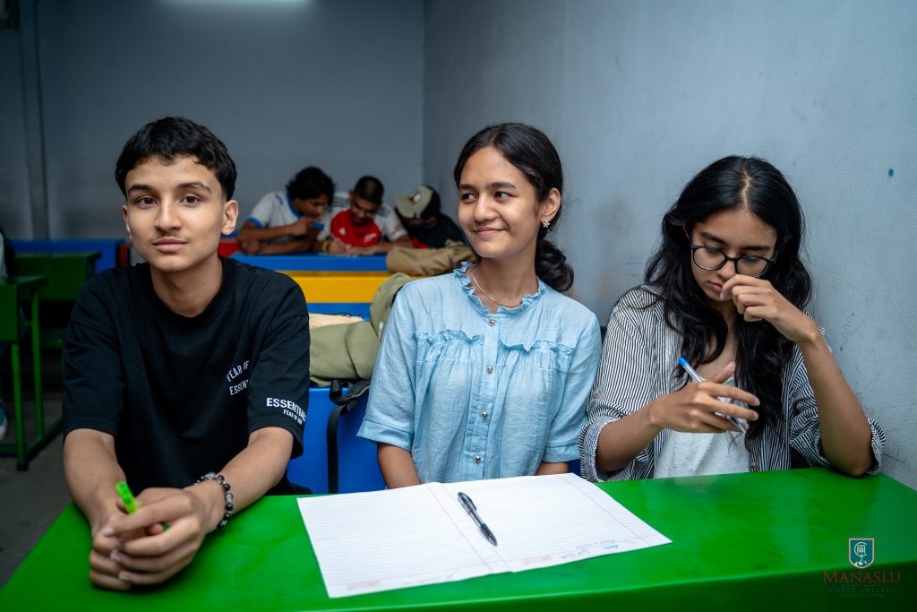SEE Quiz Mania at manaslu world college